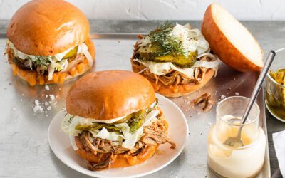 Balsamic pulled pork burgers with fennel slaw